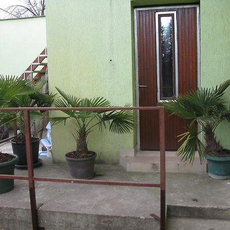 Karpati Motel Будапеща Екстериор снимка