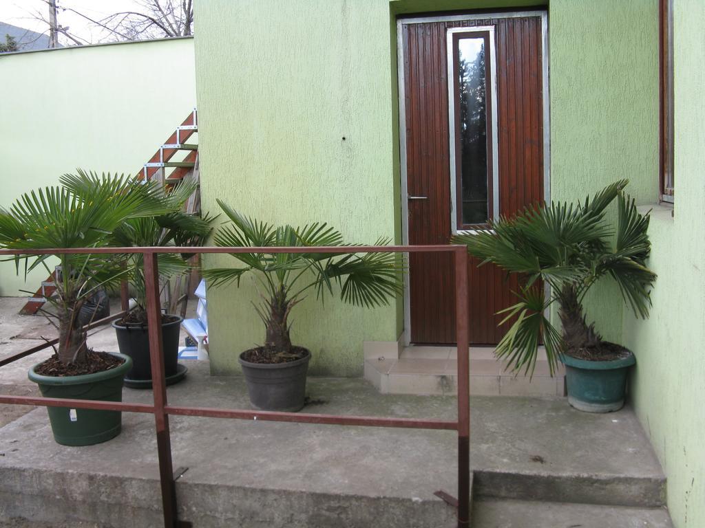 Karpati Motel Будапеща Екстериор снимка